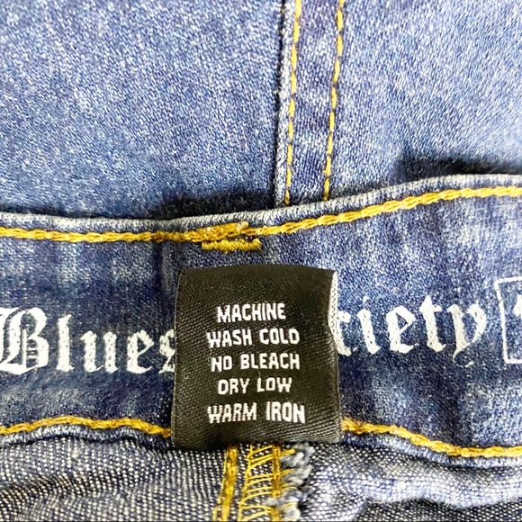 💕Blues Society Distressed Denim Shorts Size 11/12 - Picture 4 of 4